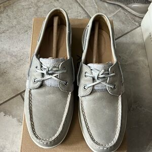 Sperry Songfish size 8.5